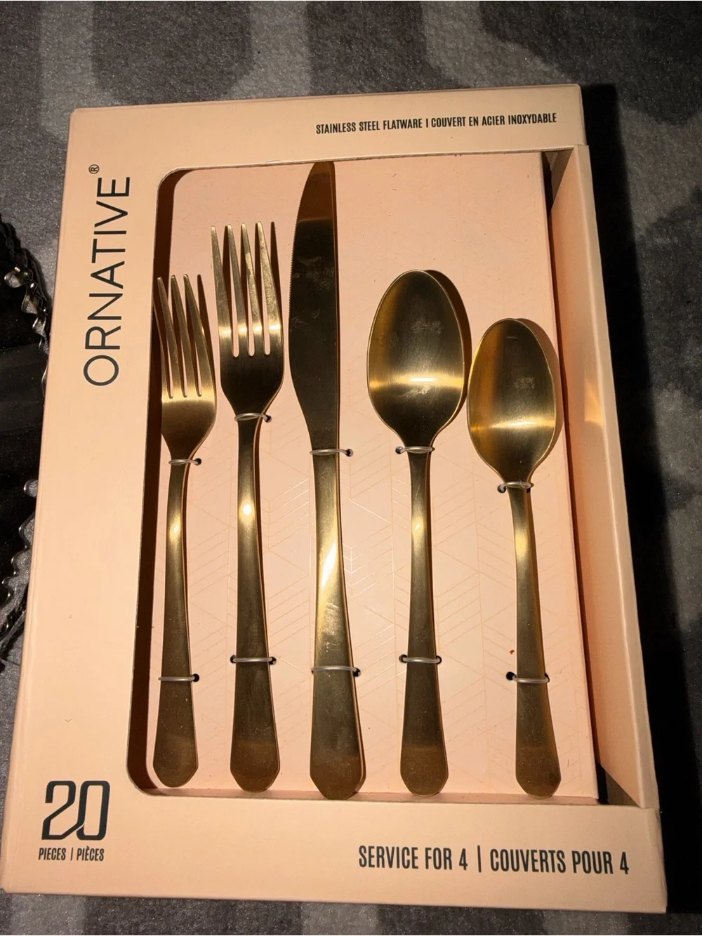 New flatware & chargers bundle